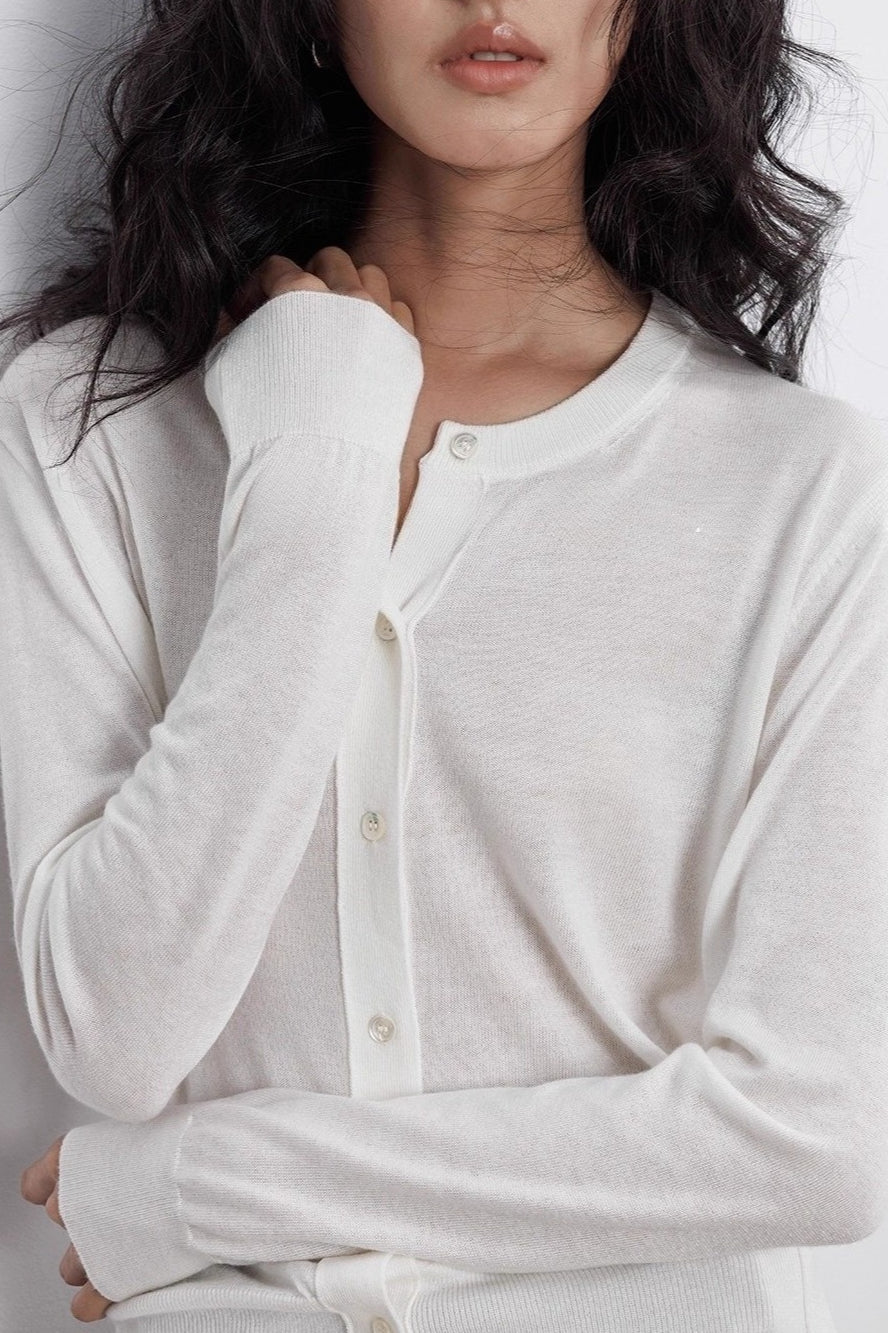 Lightweight Crewneck Knit Top Women Slim Fit Long Sleeve