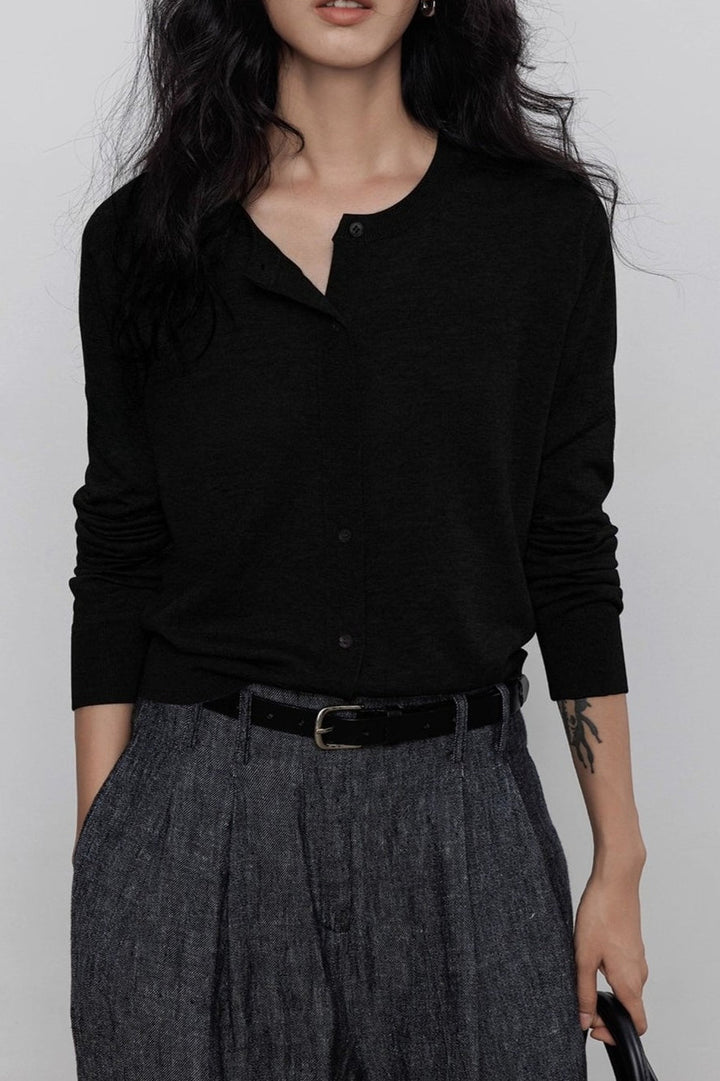 Lightweight Crewneck Knit Top Women Slim Fit Long Sleeve