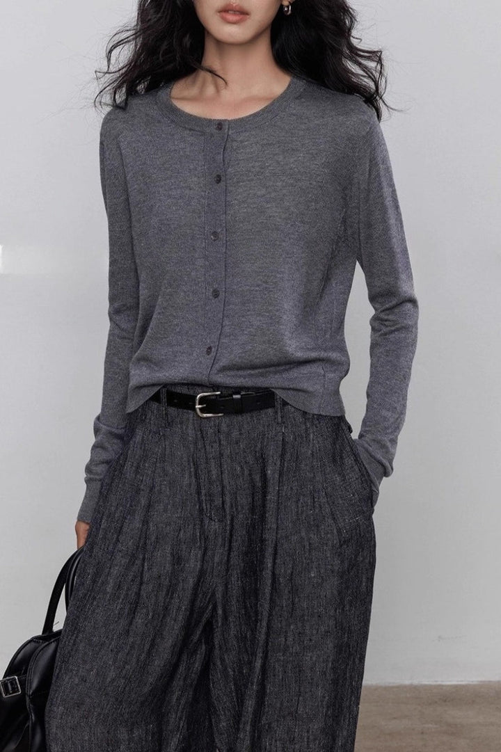 Lightweight Crewneck Knit Top Women Slim Fit Long Sleeve